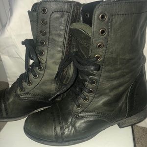 Steve Madden Shoes - Steve Madden distressed Troopa boots Steve Madden Shoes - Steve Madden distressed Troopa boots